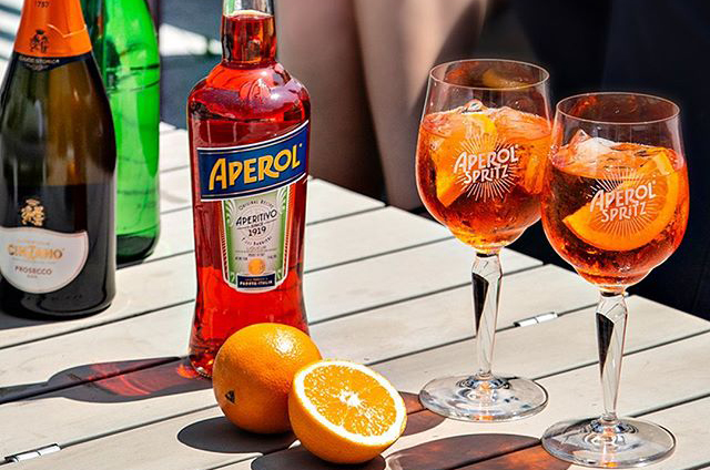 Aperol Spritz Cocktail Ingredients Lifestyle